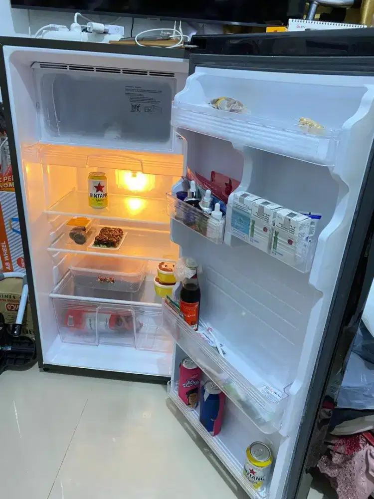 Kulkas SHARP sgt dngin beku lengkap free ongkir allamove dkt