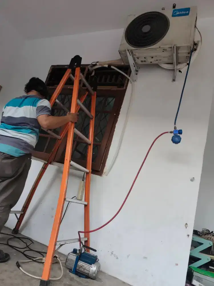 cuci ac bongkar pasang ac servis ac isi freon tambah freon