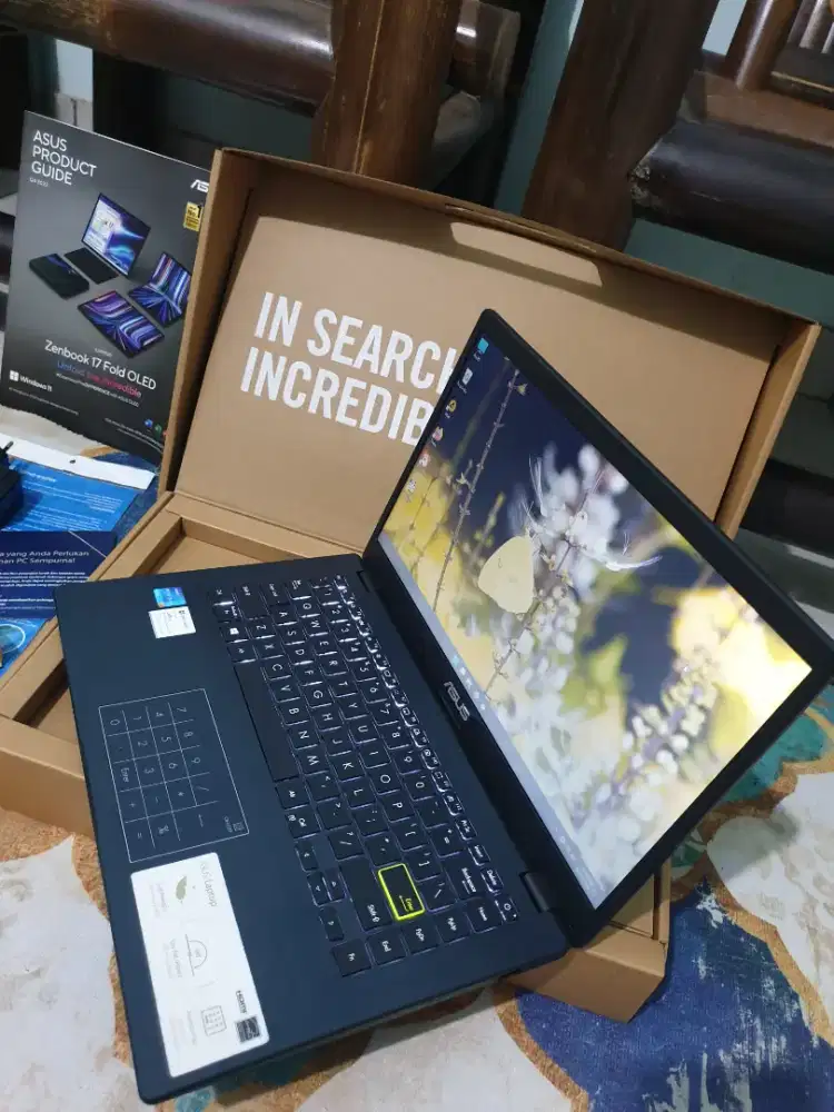 Laptop asus e410m mewah like new