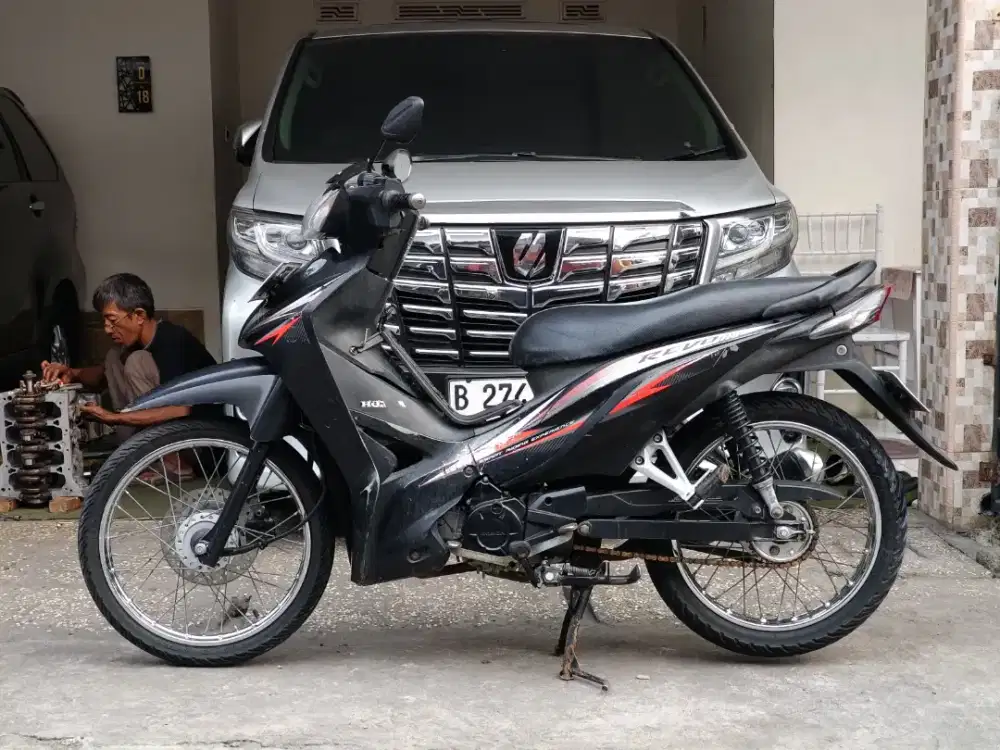 Revo absolut tahun 2012 full original/tt boleh gan cash lebih bagus