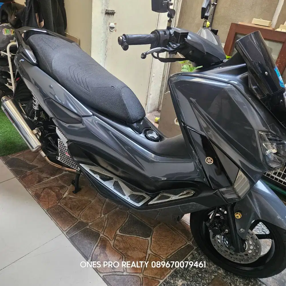 Dijual nmax old tahun 2017 non ABS tangan pertama dari baru