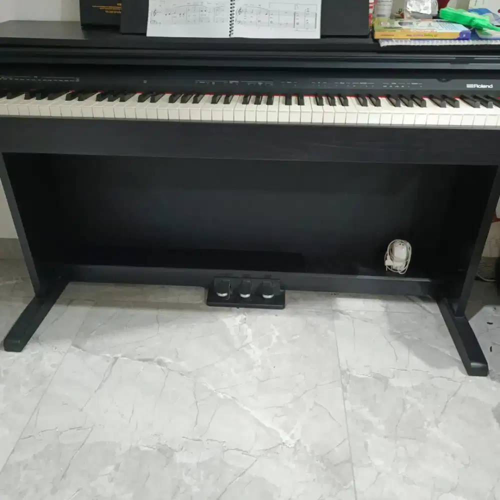 Dijual Piano Roland Type RP30
