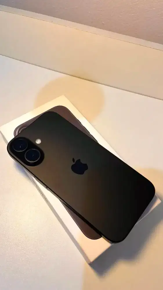 Iphone 16 128gb ibox like new garansi on