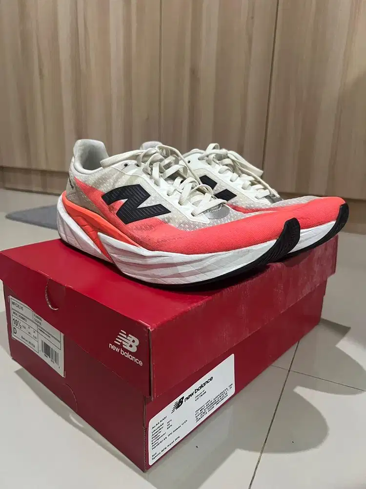 New Balance Rebel V5