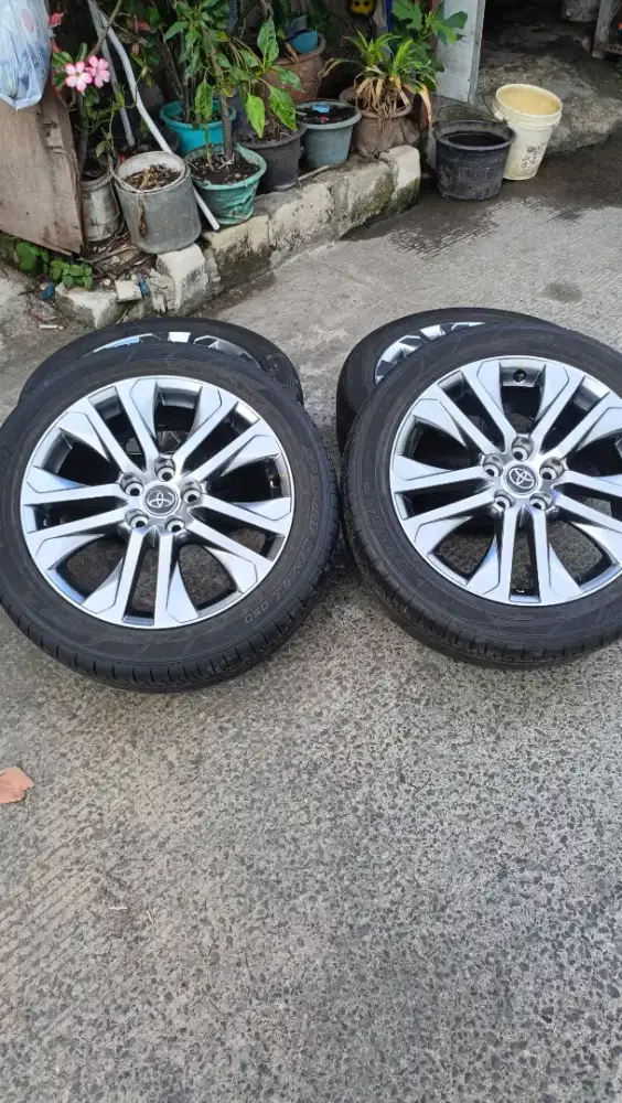 Jual velg zenix tipe Q R18 original
