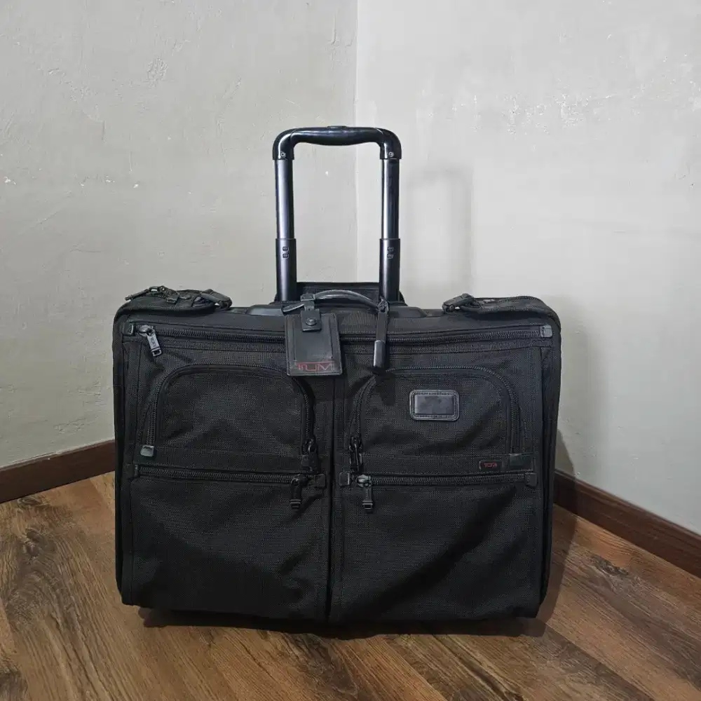 Koper tumi garment pilot 2 wheeled original