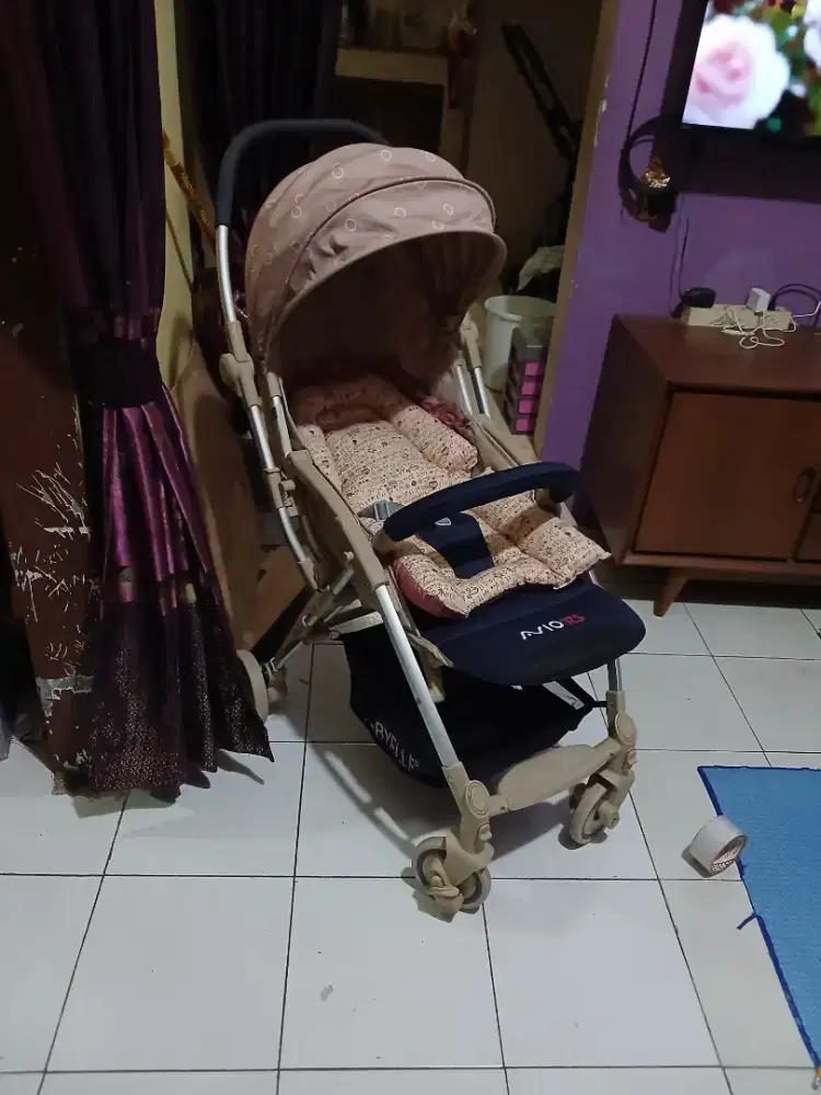Stroler Elle avio RS, bisa dorong dua arah