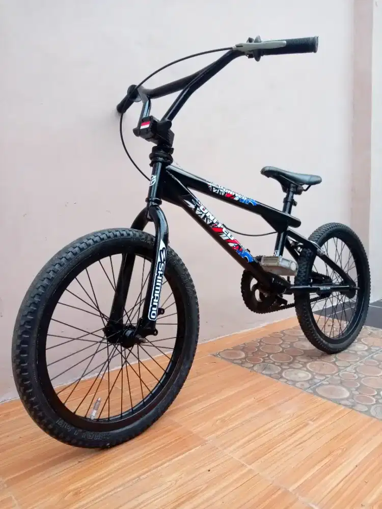Sepeda BMX Ukuran 20.
