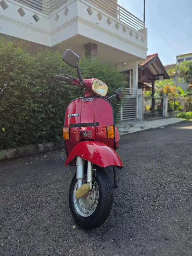 Dijual FS Vespa Exclusive 2 th 2004