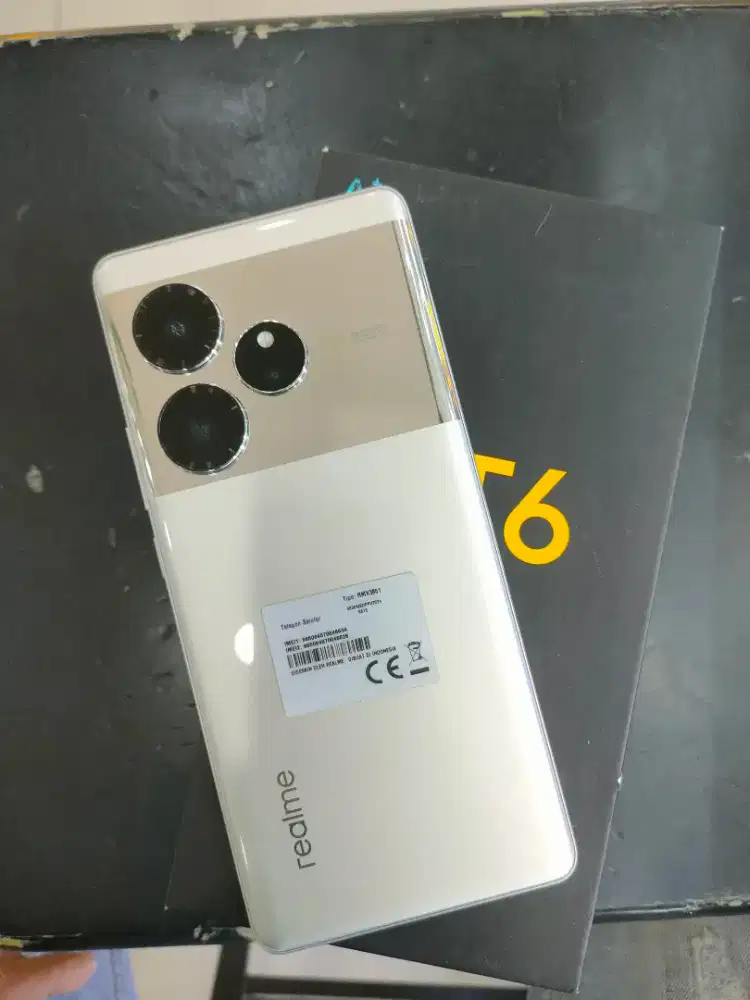Realme gt 6 12/256