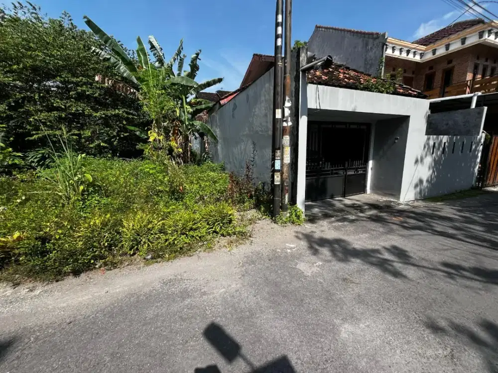 BU Dijual tanah bonus bangunan rumah siap huni lokasi condong catur yogyakarta