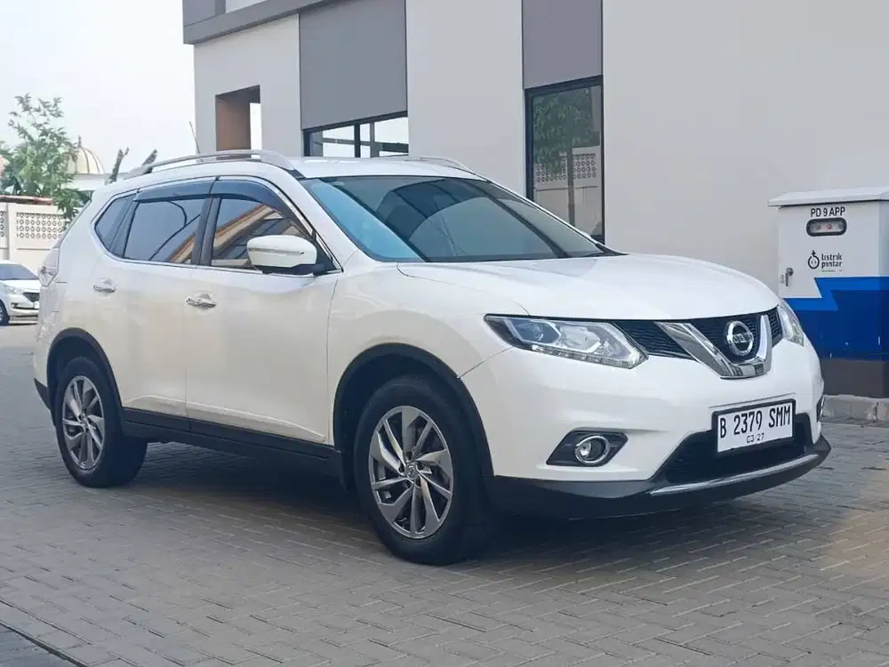 X-Trail 2.5 AT 2017 Low KM Pajak Panjang Mulus Siap Pakai