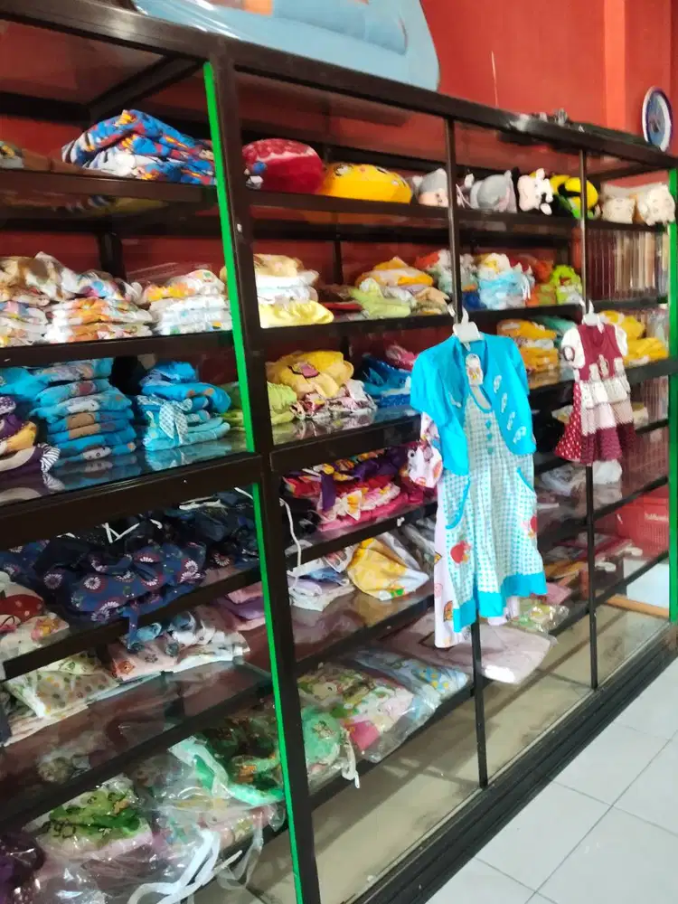 Aneka keperluan bayi dan anak