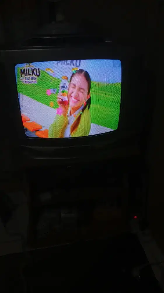 Tv tabung polytron