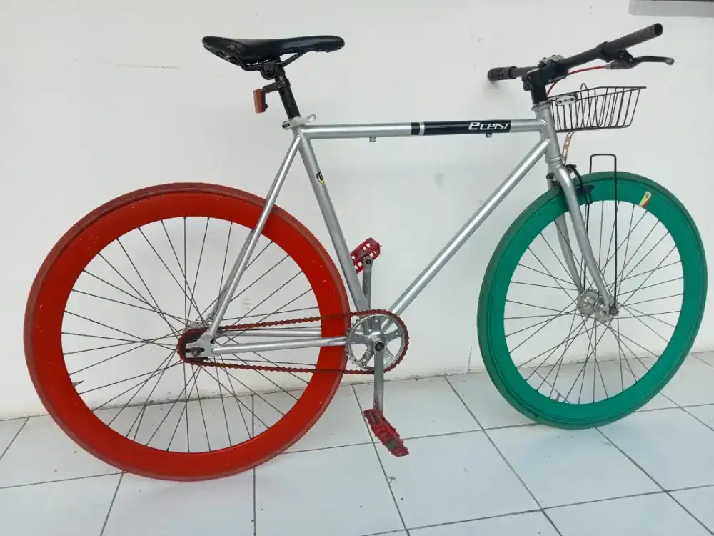 Sepeda Commuter Fixie hybrid 700c kalcer bekas bagus