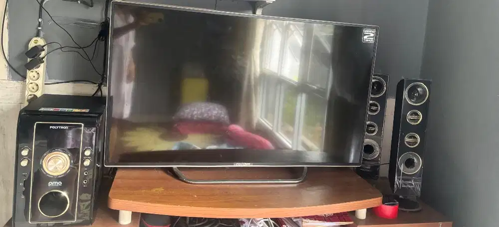 SALE…SMART TV POLYTRON & SPEAKER BLUETOOTH POLYTRON