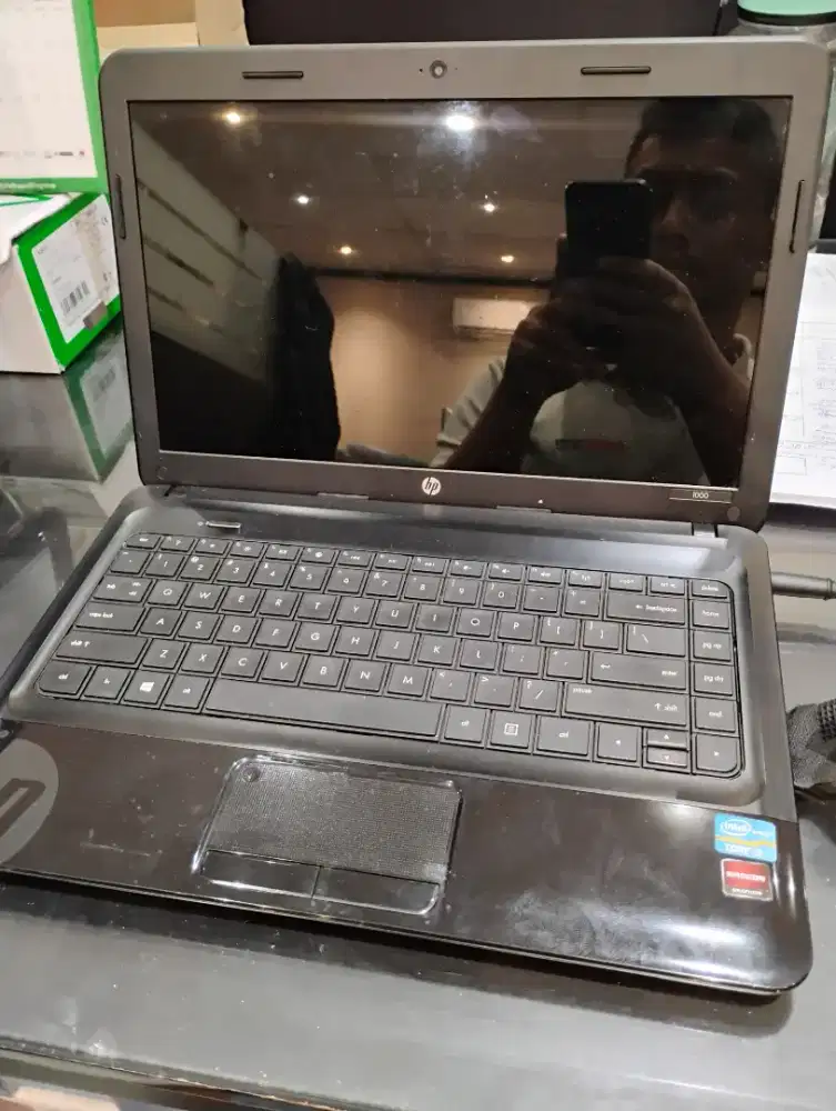 Hp 1000 i3-2348m Ssd 512gb Hdd 500gb Vga Amd 1gb bagus