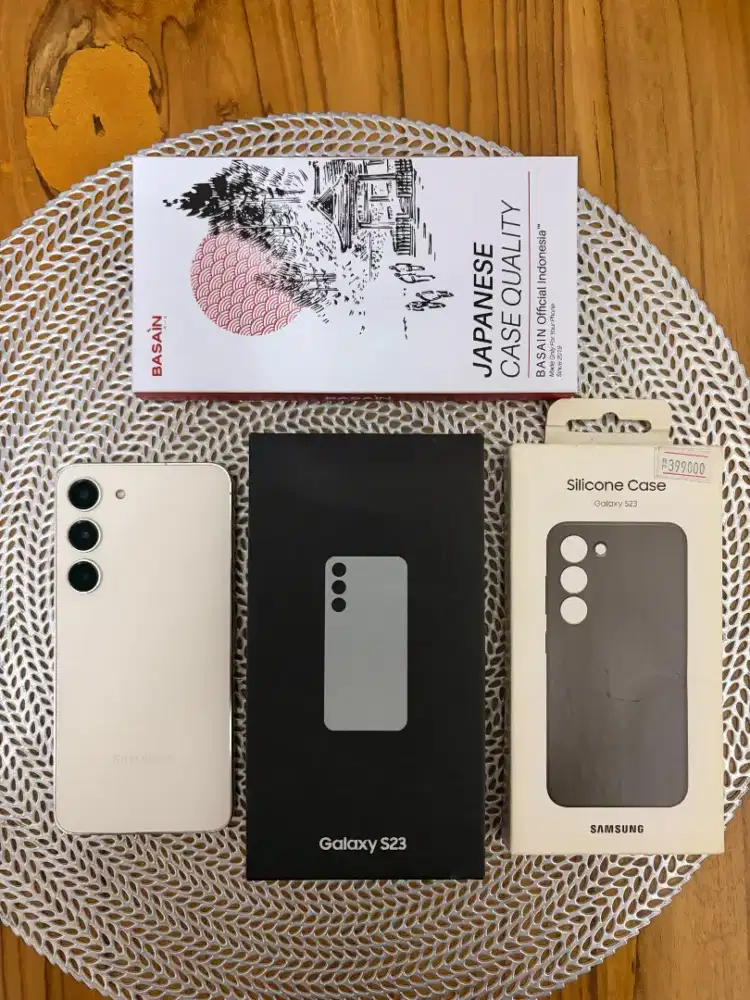 Samsung S23 8/256 Warna Cream Kondisi Mulus 99,99%
