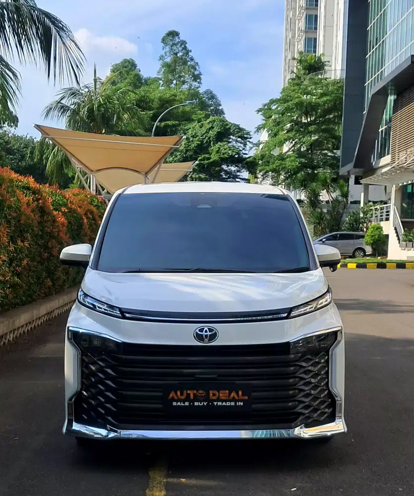 TOYOTA VOXY 2.0 TSS AT 2022 SUPER ISTIMEWA!!