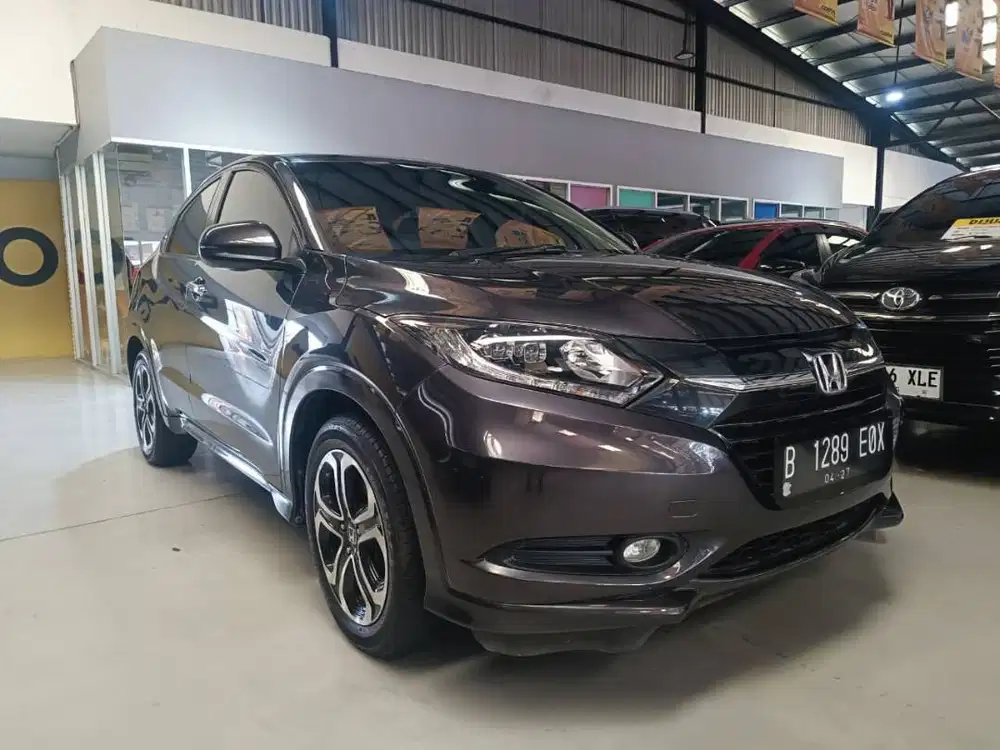 HR-V 1.8 Prestige AT 2017 KM Antik Pajak Panjang Mulus Siap Pakai