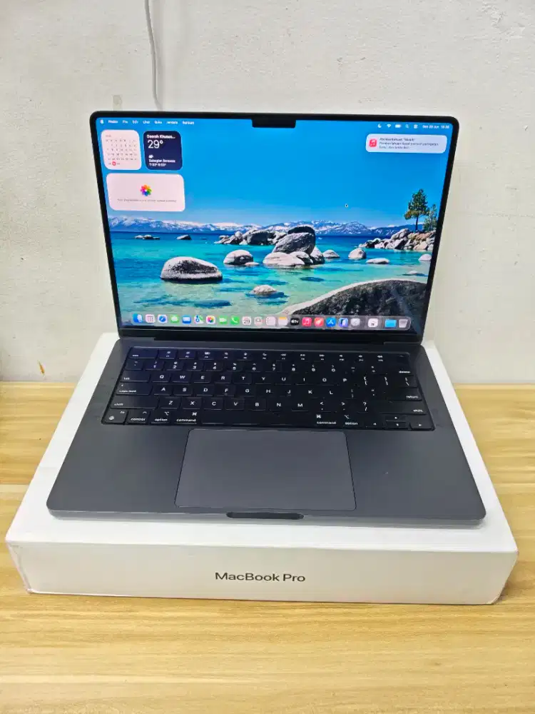 MacBook Pro 2023. Chip M3 Max. Ram 36gb. Ssd 1tb. Fullset. Ex Intern