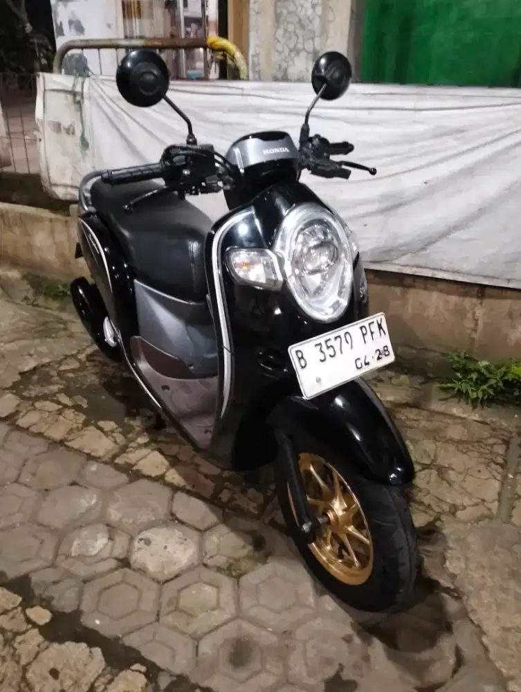 Scoopy fi 2018 ,mulus ,lengkap