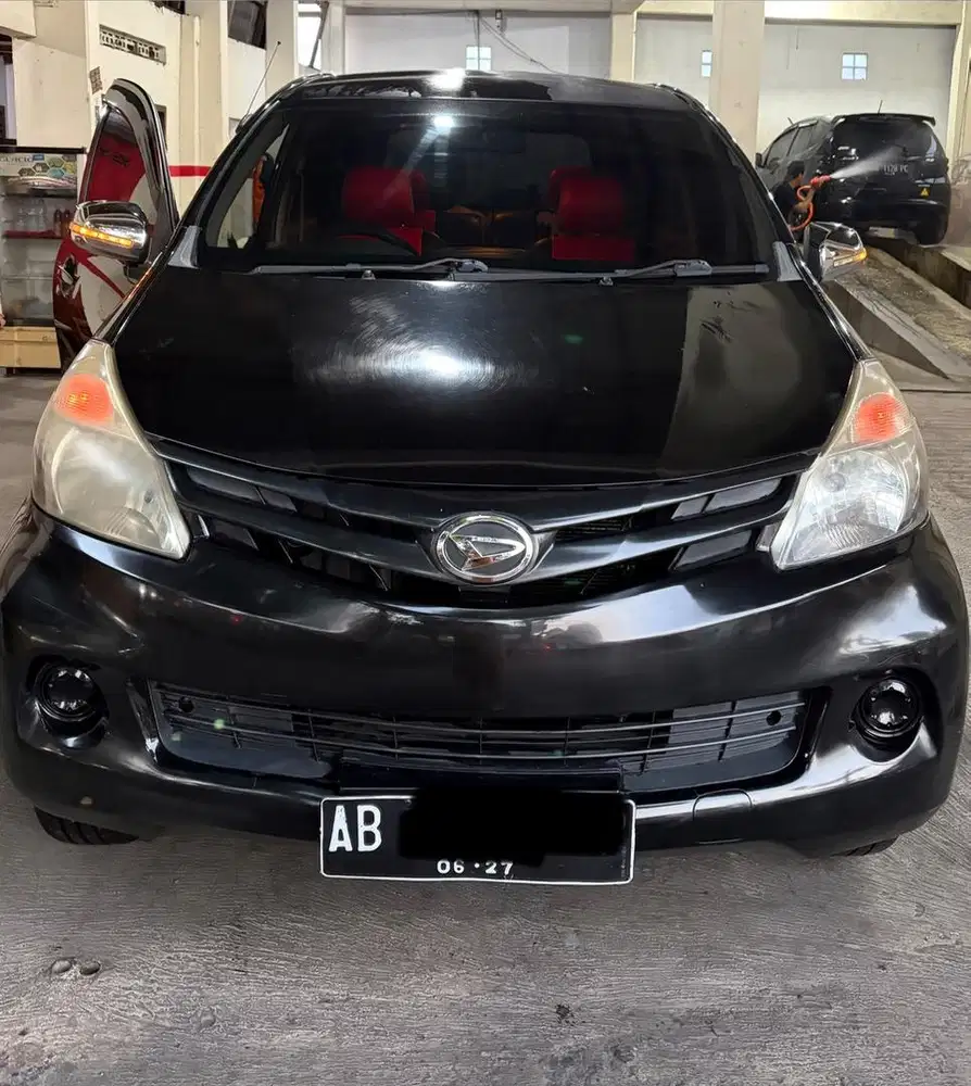 Dijual Mobil Xenia Tahun 2012