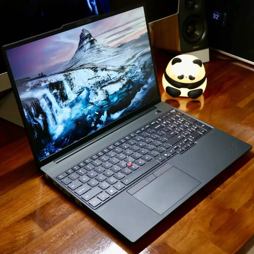 ThinkPad P16s Gen5 Oled 2026 Ryzen AI