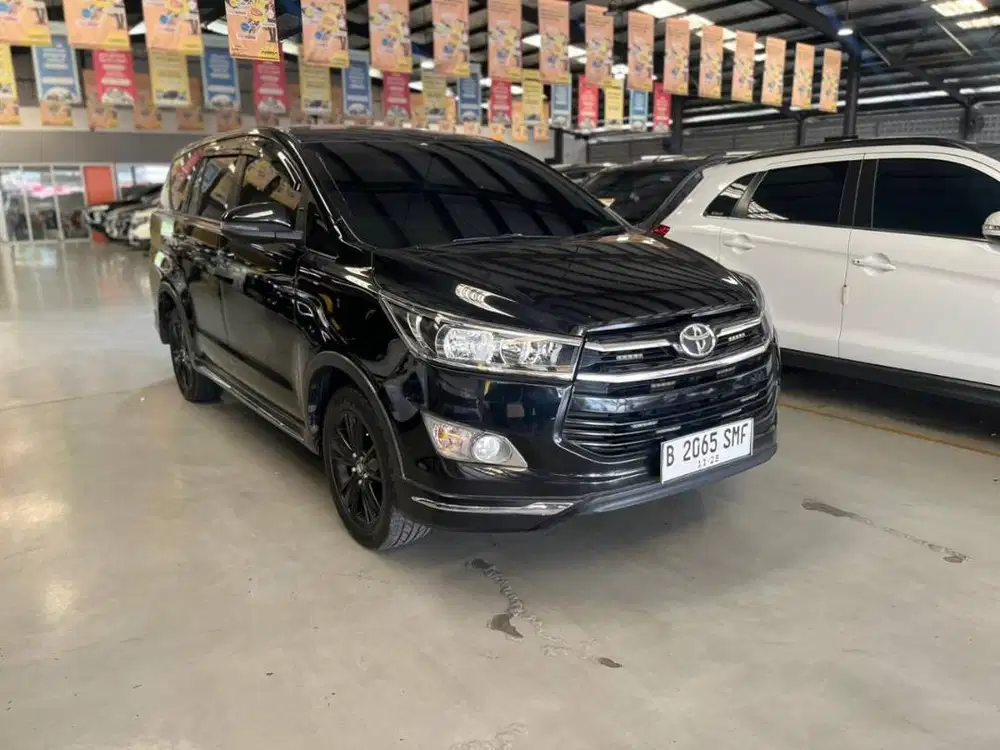 Innova 2.4 G AT Upgrade Venturer 2018 Low KM Mulus Terawat Siap Pakai