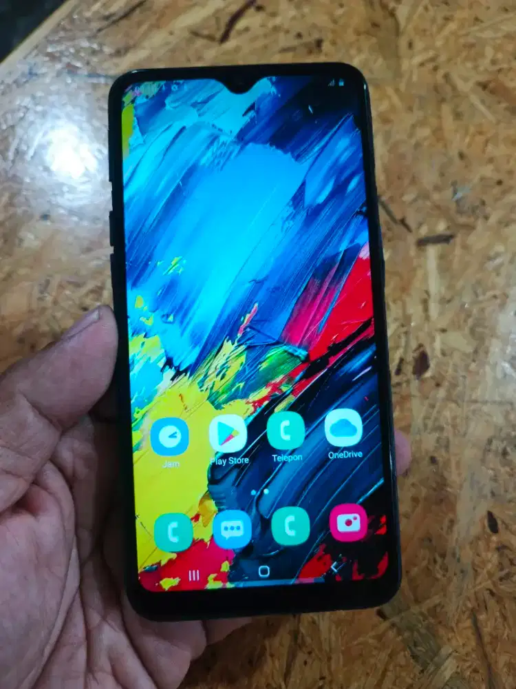 Samsung a10s blue