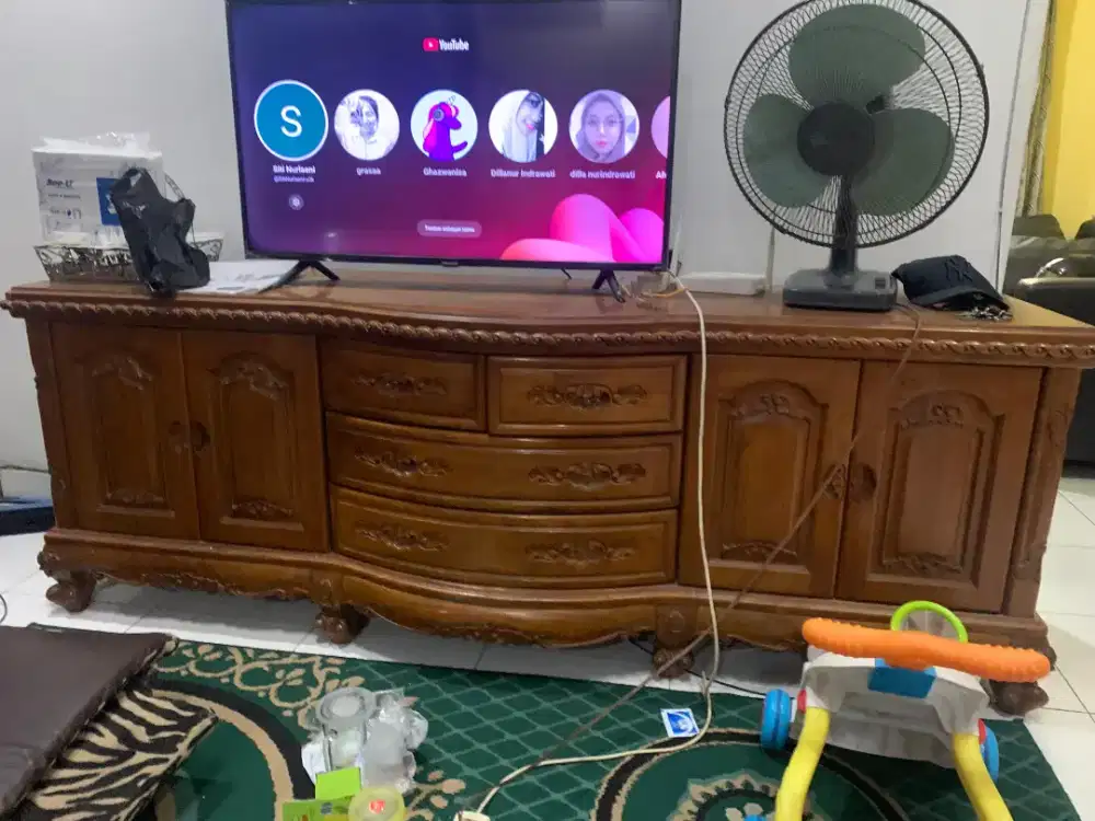Bufet tv jati ukiran