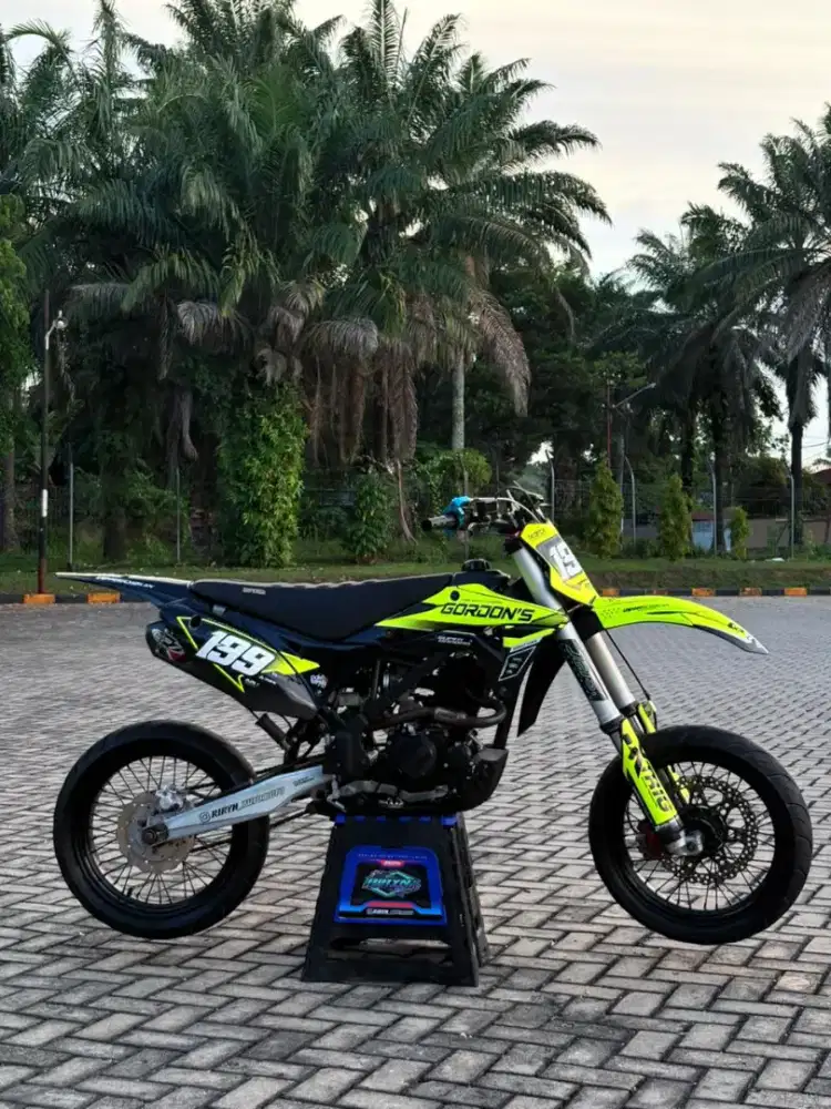 Kawasaki klx supermoto