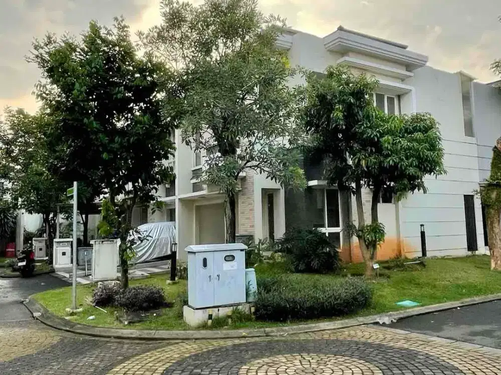 DIJUAL CEPAT RUMAH HOEK BELUM PERNAH DIHUNI CLUSTER EDISON SUMMARECON SERPONG di GADING SERPONG