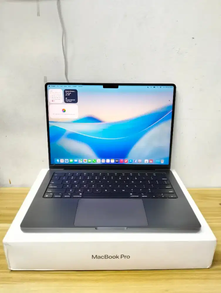 MacBook Pro 2023 M3 Max Ram 36GB SSD 1TB CC 186 BH 94%