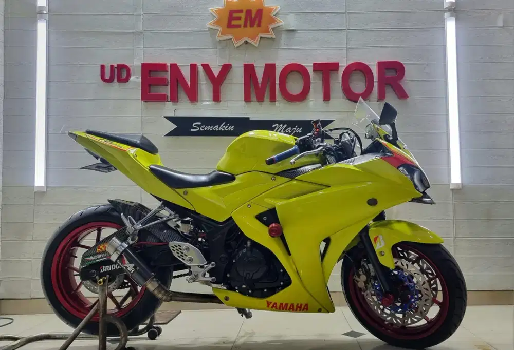 UD ENY MOTOR - Yamaha R25 thn 2016