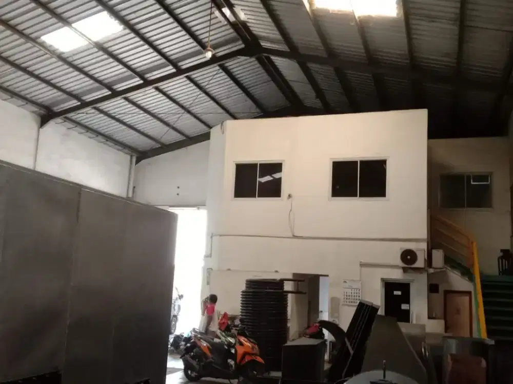 Jual Cepat Gudang Rapi Ada Kantor 2 Lantai di Laksana Business Park Pakuhaji Tangerang
