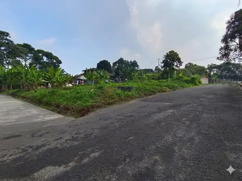 Tanah dago SHM view kota Bandung ! Harga Menarik..