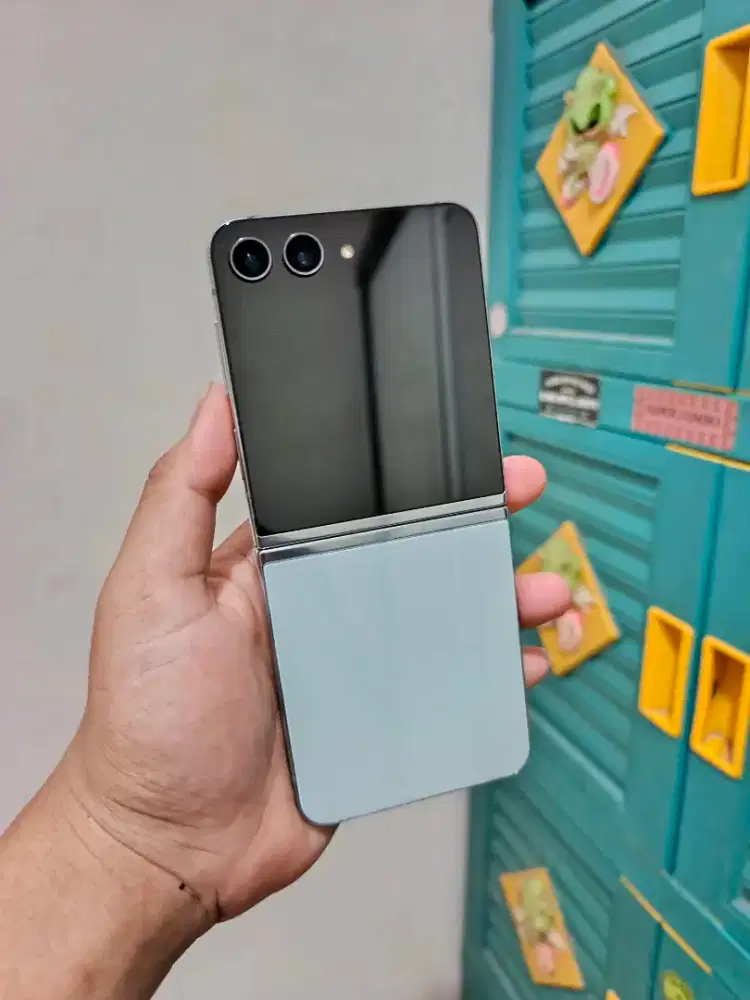 JUAL CEPAT SAMSUNG Z FLIP 5 5G 8/256 GB SECOND MURAH