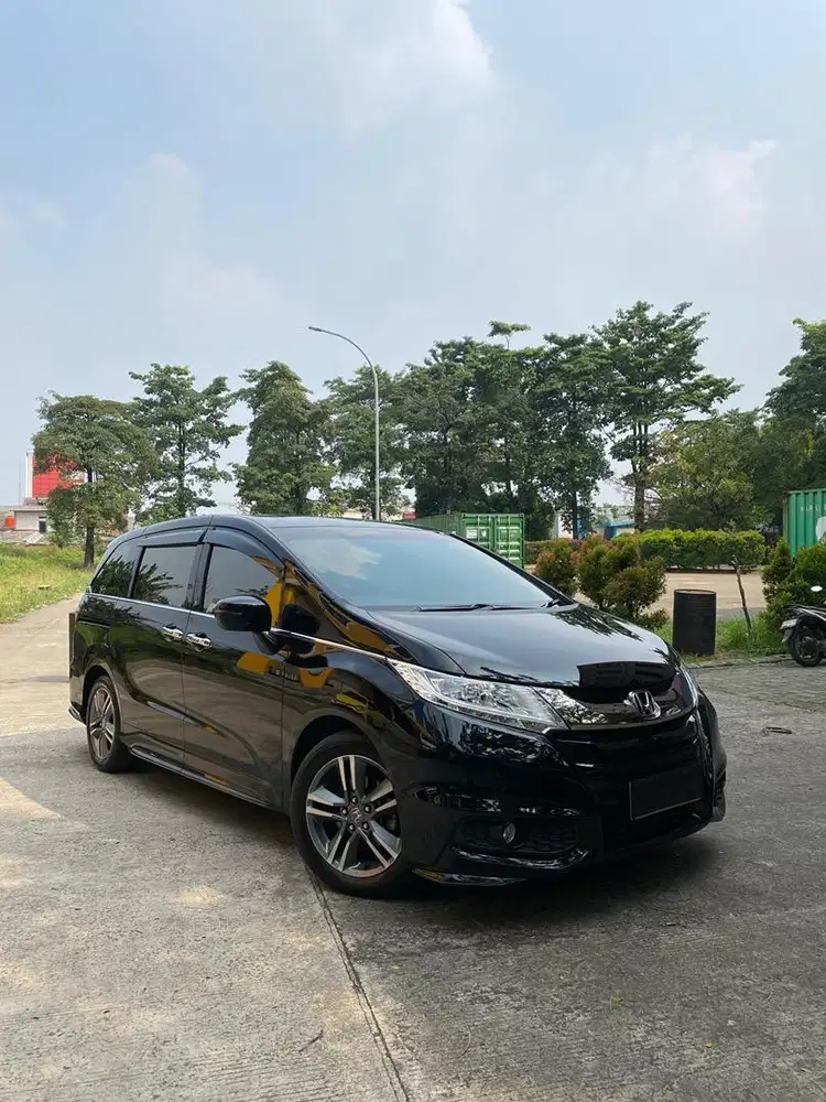 LOW KM pajak 1 tahun - Odyssey Prestige 2017 kondisi istimewa