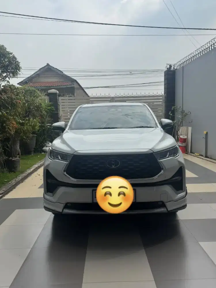 Toyota Inova Zenix Q Modelista