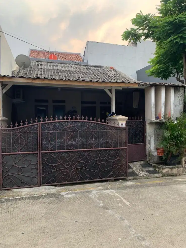 Dijual/Take Over Rumah Di Komplek Perumahan Taman Jatisari Permai