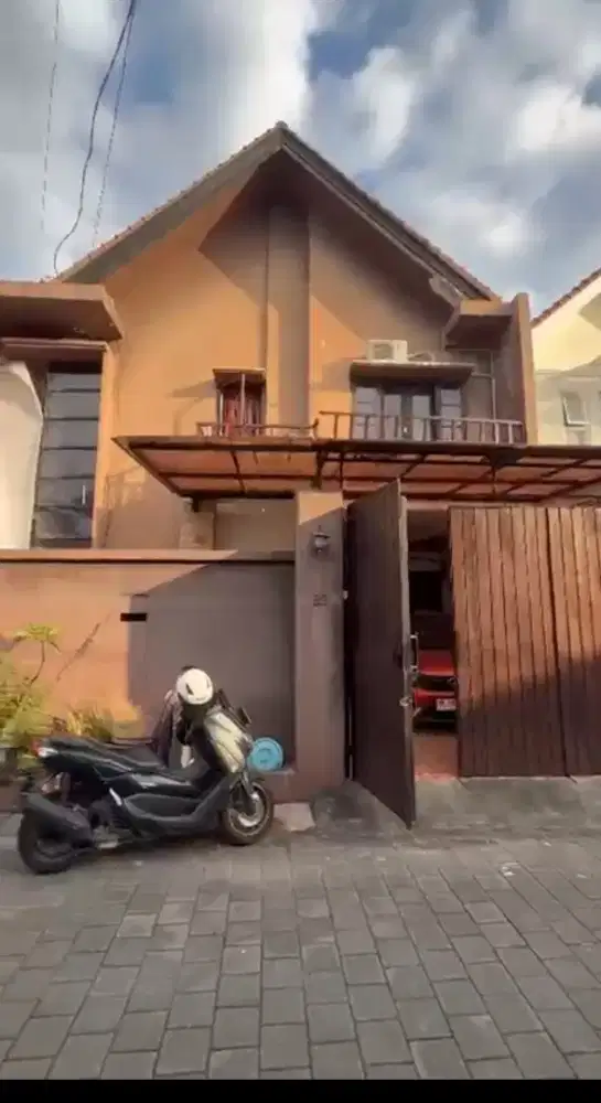 RUMAH MINIMALIS 3 BR ONE GATE SYSTEM SUWUNG BATAN KENDAL DENPASAR