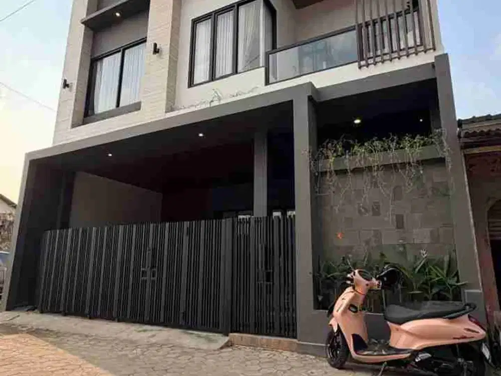 BANTING HARGA..RUMAH BARU MEWAH MODERN 2 LANTAI KONTEMPORER DEKAT KAMPUS UGM