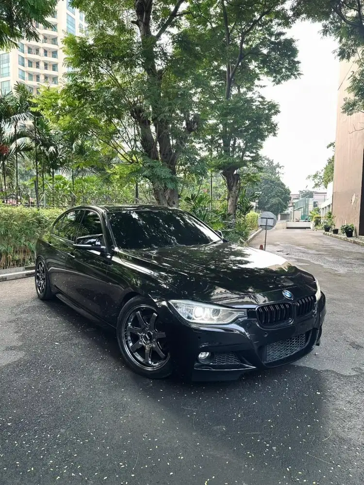 BMW F30 320i Msport 2016pmk