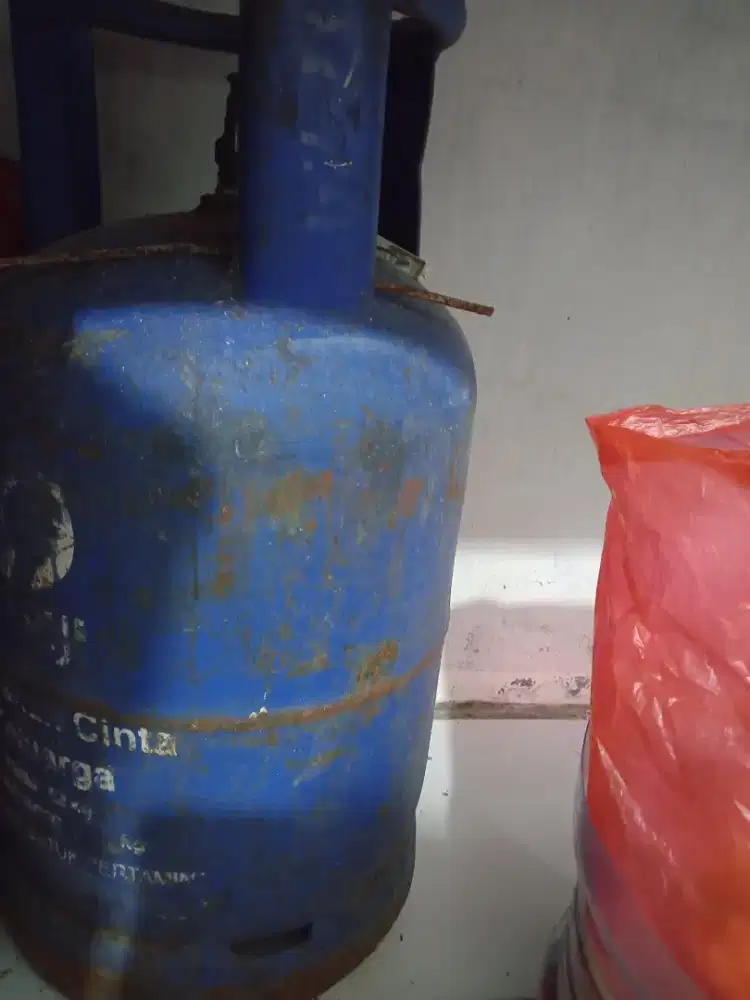 Tabung gas elpiji biru 12kg