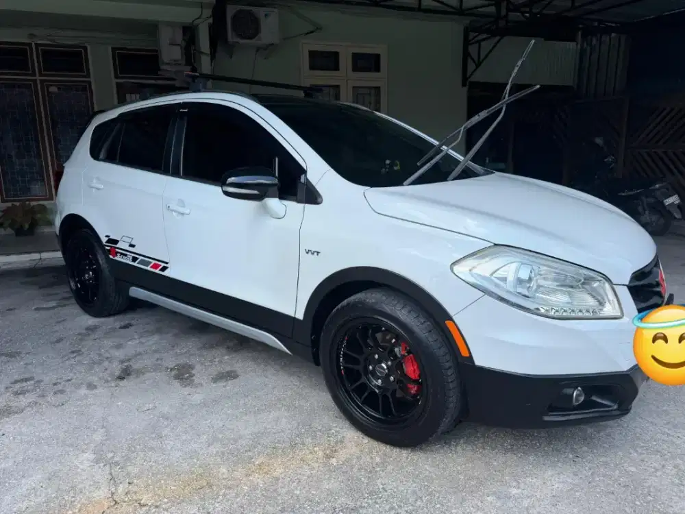 Suzuki Scross SX4 AT
