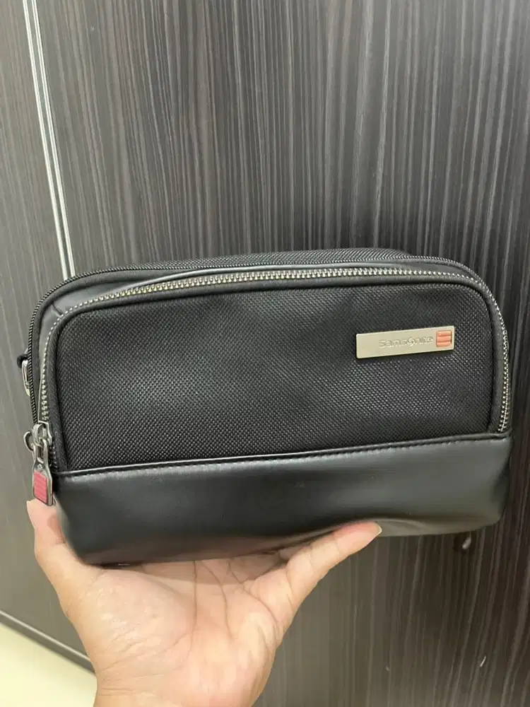 Tas Selempang Samsonite