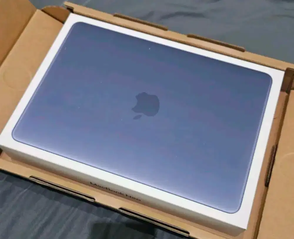 Macbook Neo 2026 13 A18 pro chip Ram 8Gb  256GB Garansi resmi ibox