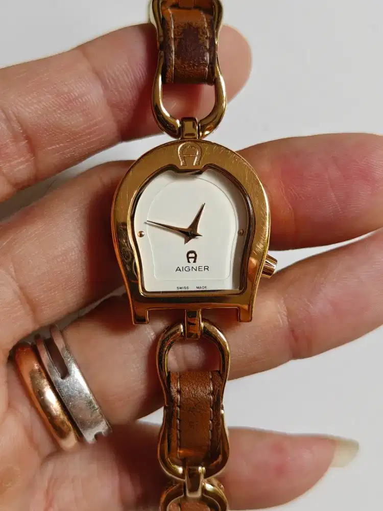 Aigner wanita Perugia A07200 original bekas bagus normal semua