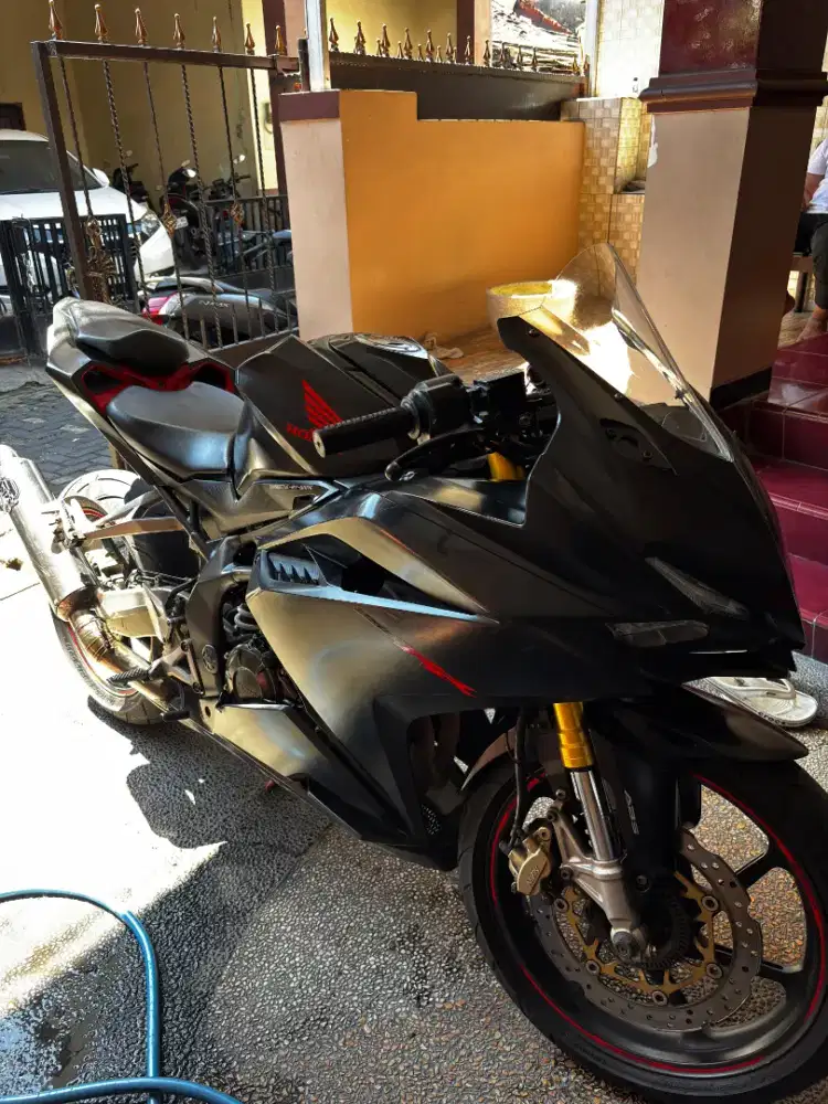 Honda CB 250RR Mulus ori